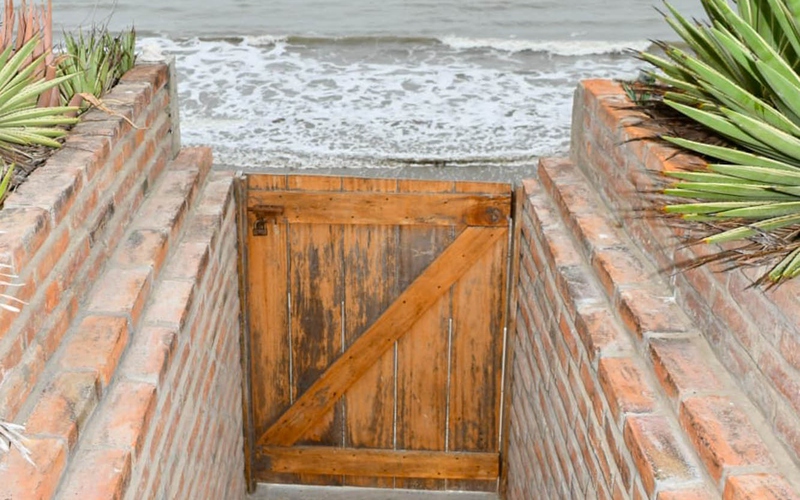 Beachfront view - Amazing Beachfront Crucita House Beachfront view Cuenca, Ecuador DJI Phantom 4 by Jonathan Mueller