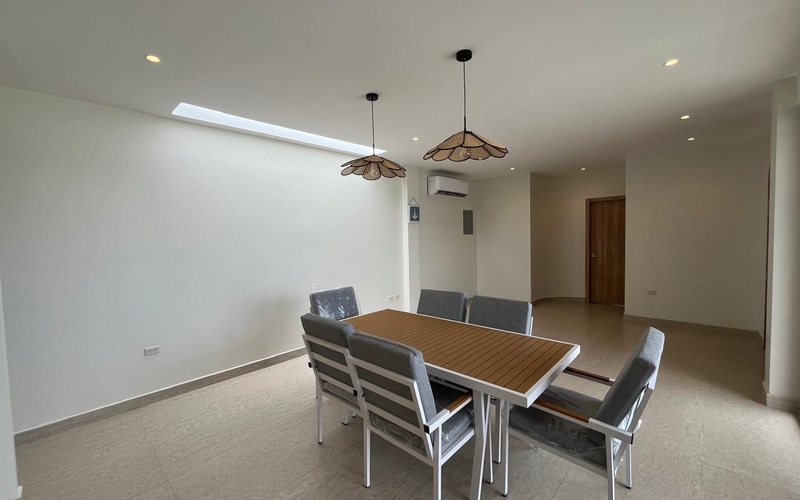 Building View San Clemente, Ecuador Private by Lourdes Mendoza