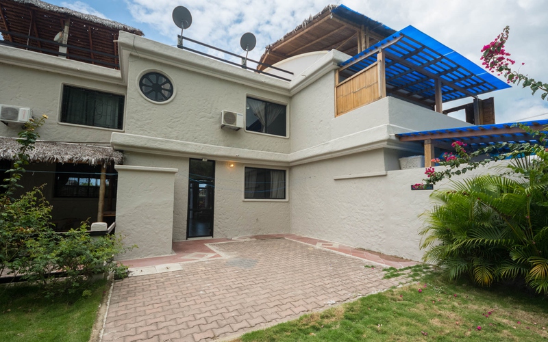 Back patio - Ocean View Vacation Home Back patio San Clemente, Ecuador Nikon D7500 by Lourdes Mendoza