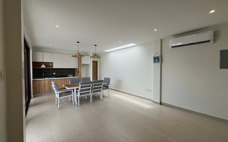 Building View San Clemente, Ecuador Private by Lourdes Mendoza