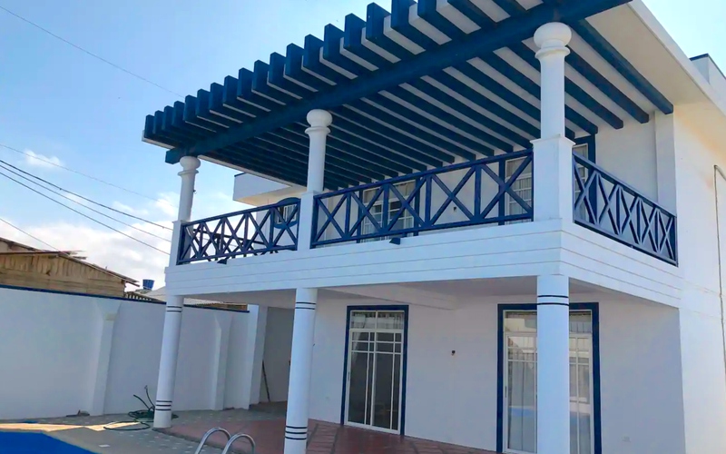 3 Bedrooms Beachfront House With Pool <p>Coming!</p>