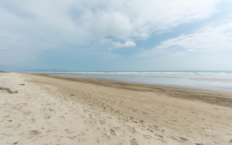 Amazing Beachfront Lot 6 Canoa <p>Amazing Beachfront Land 1521.75m2 costs $60 pe…
