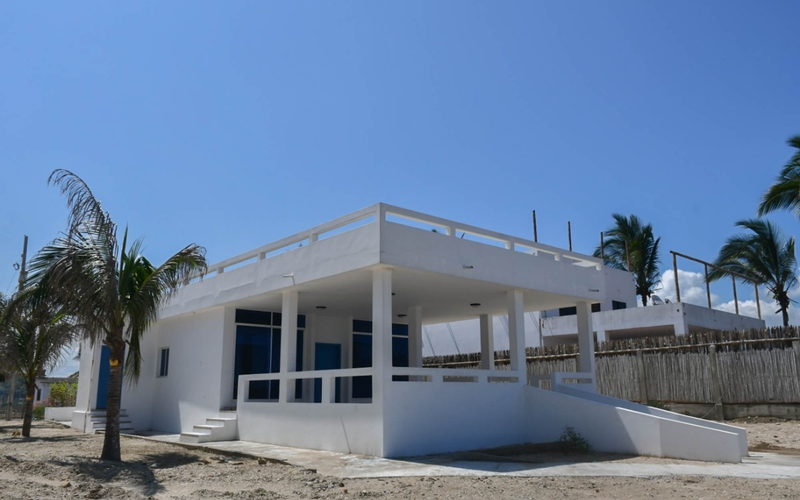 Beachfront view - Oceanfront Villa Los Ranchos Beachfront view Crucita, Ecuador Nikon D7500 by Aladino Mendoza