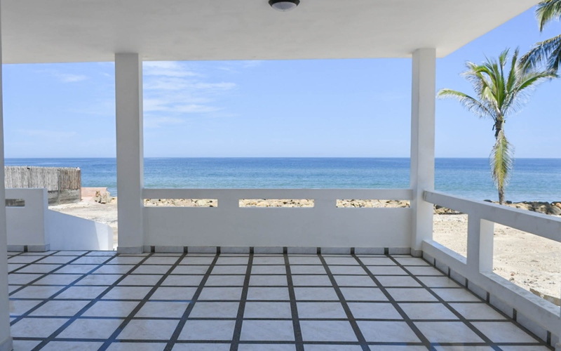 Oceanfront Villa Los Ranchos <p>Do not miss this wonderful opportunity to aqui…