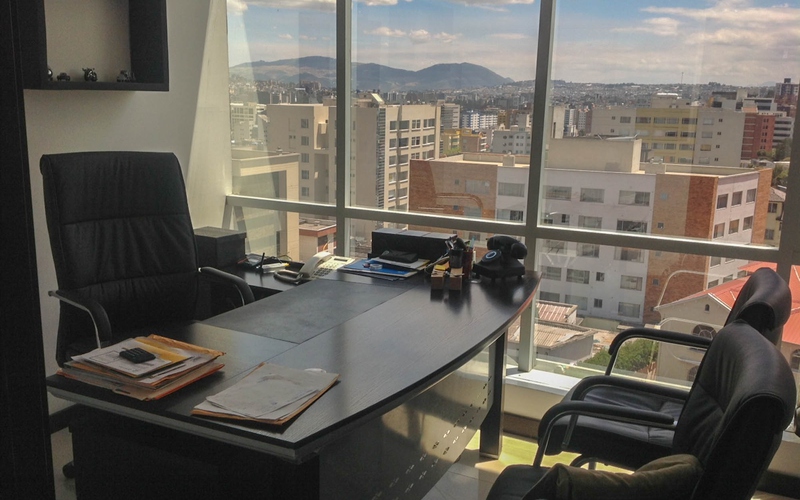 <p>This office is located on a high floor of the …