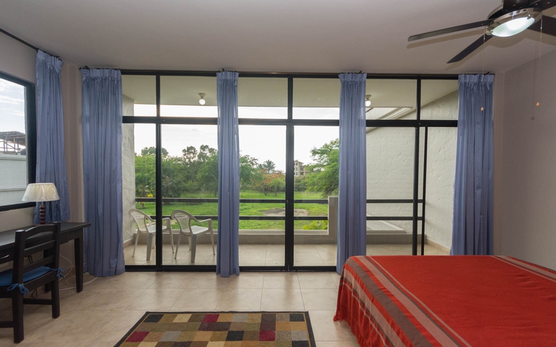 Master Bedroom - Comfortable Townhouse Near the Ocean Master Bedroom San Clemente, Ecuador Nikon D7500 by Lourdes Mendoza