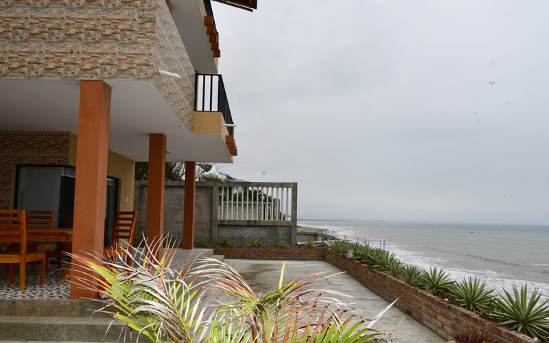 Amazing Beachfront Crucita House <p>This Amazing House with a unique beachfront Lo…
